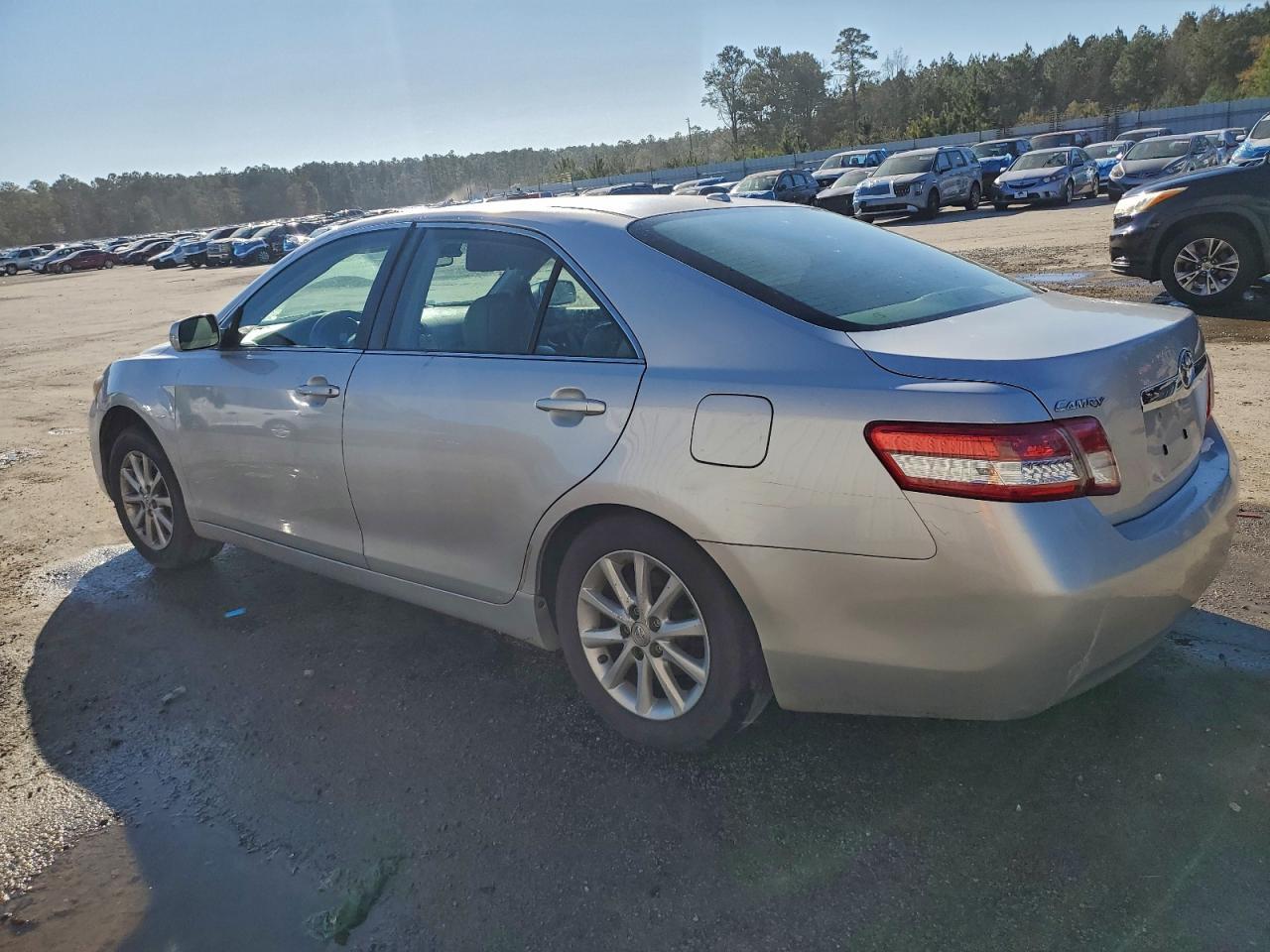 2011 TOYOTA CAMRY
