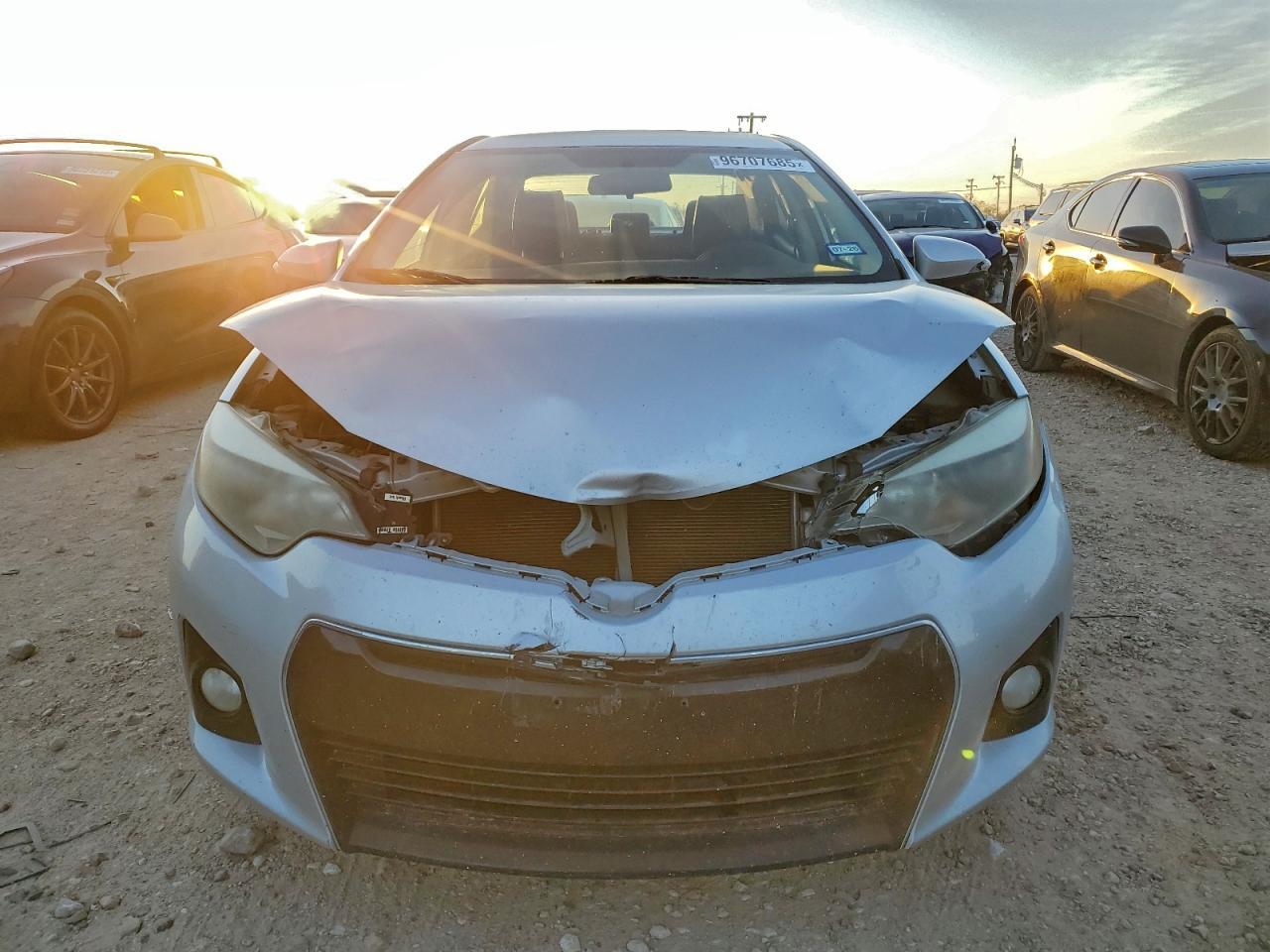 2015 TOYOTA COROLLA