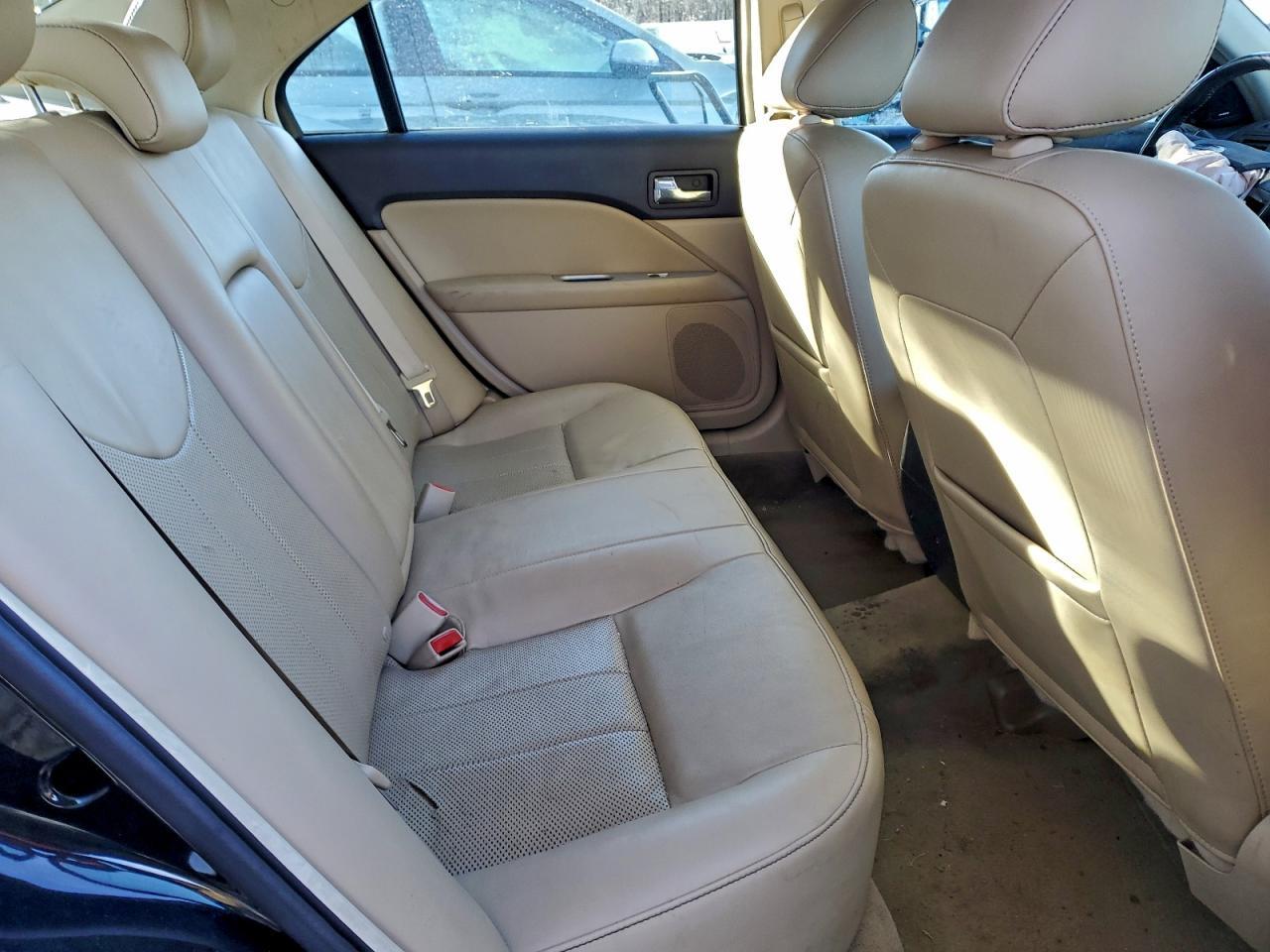 2011 MERCURY Milan