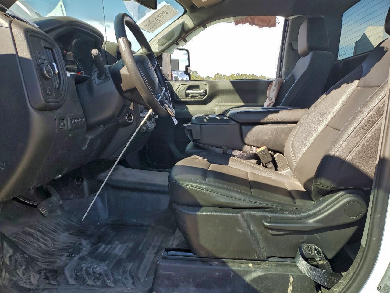 2024 CHEVROLET Silverado