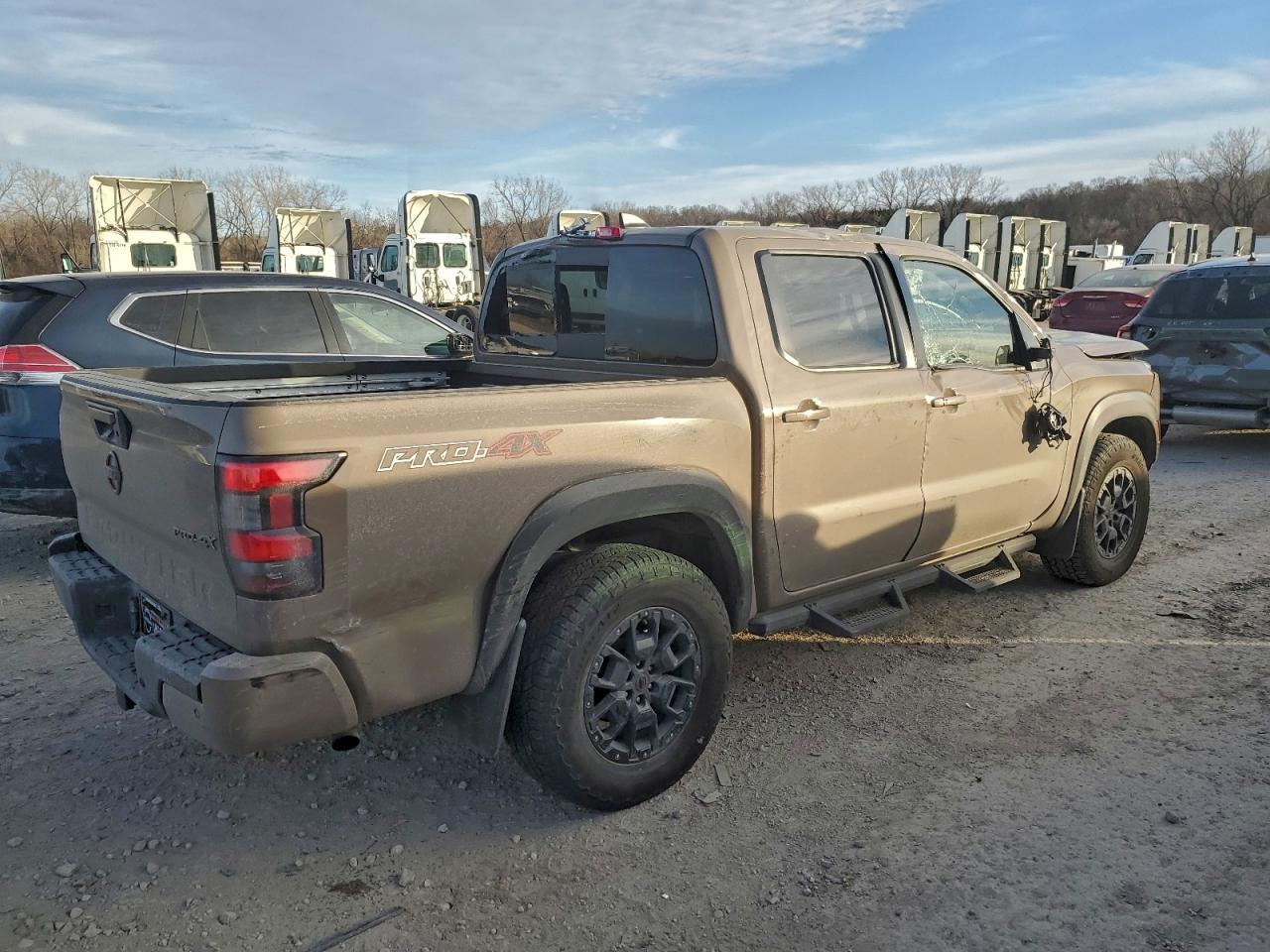 2023 NISSAN Frontier
