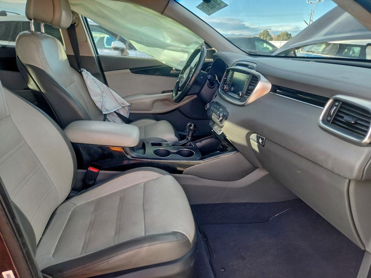 2016 KIA SORENTO