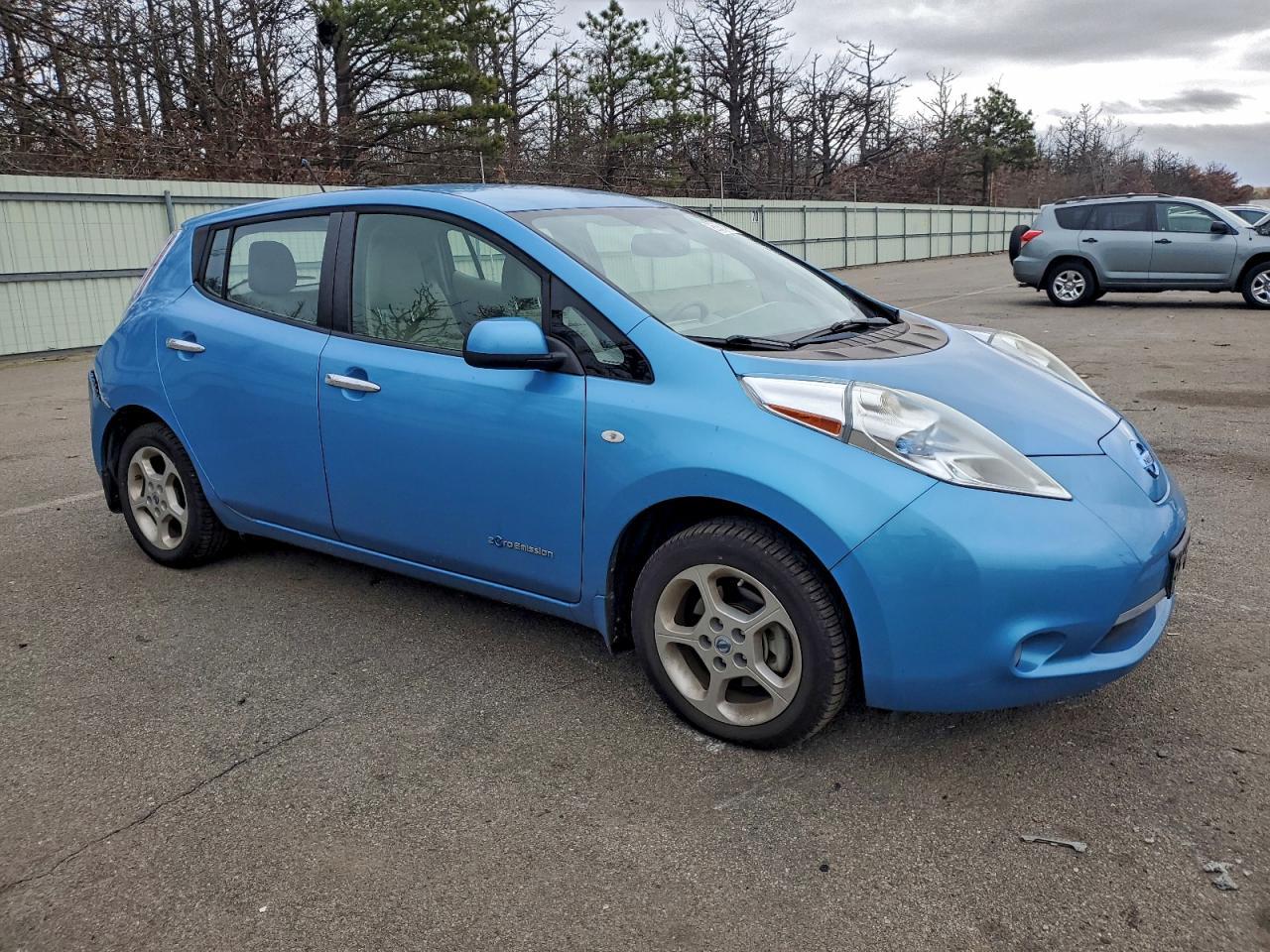 2011 NISSAN LEAF