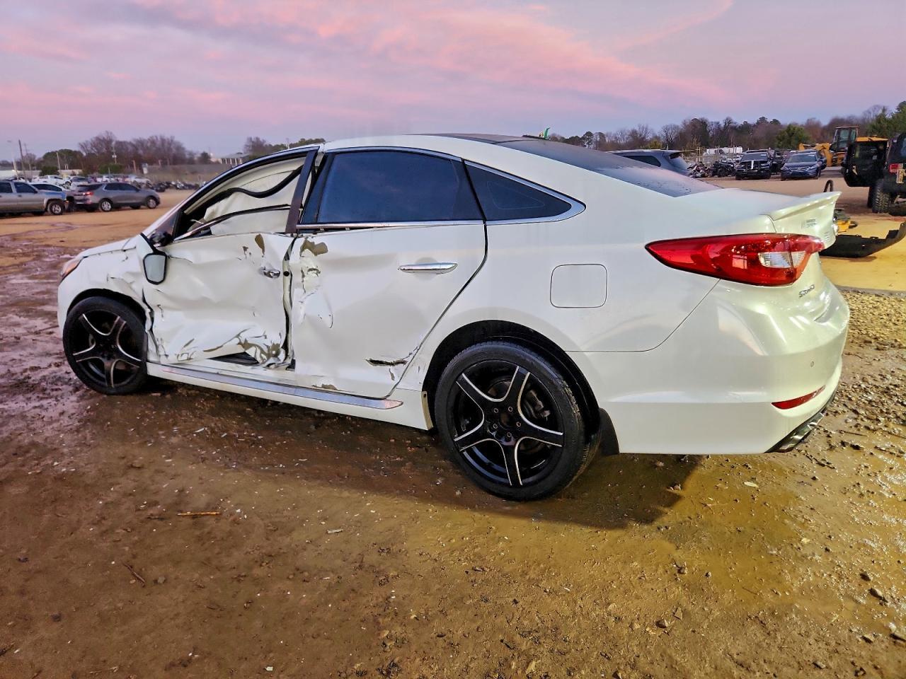 2015 HYUNDAI SONATA