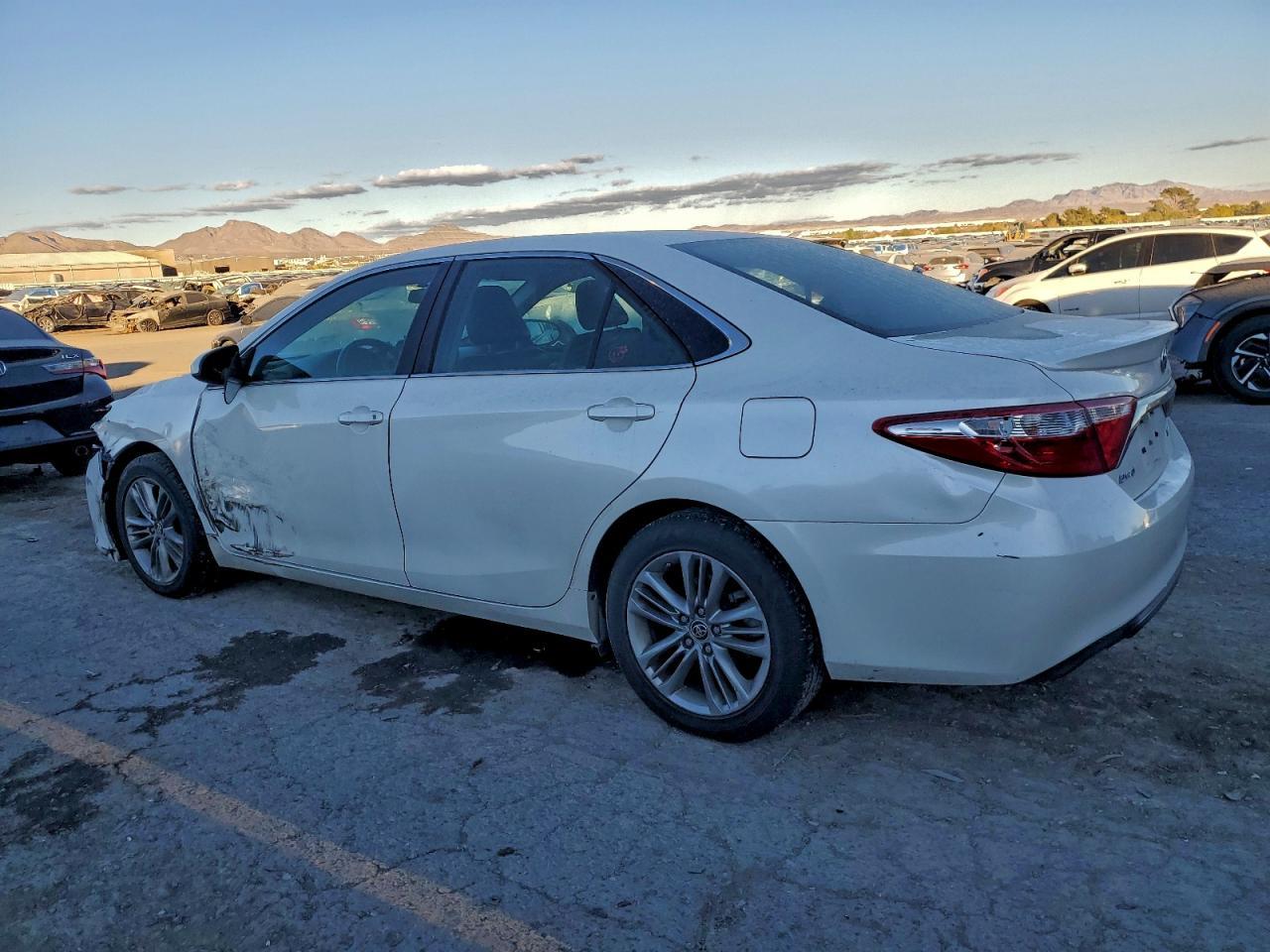 2015 TOYOTA CAMRY