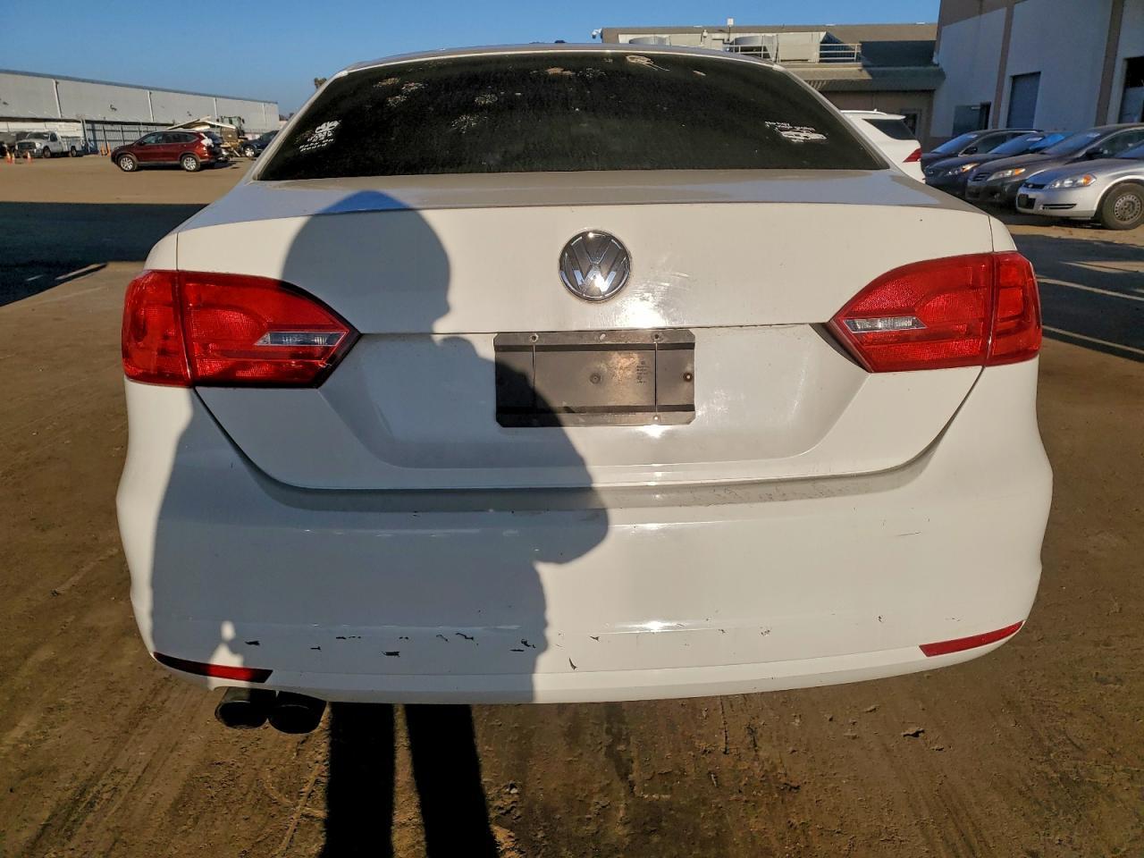 2011 VOLKSWAGEN JETTA