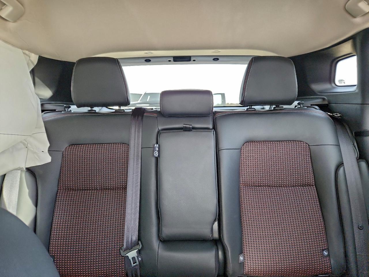 2025 NISSAN KICKS