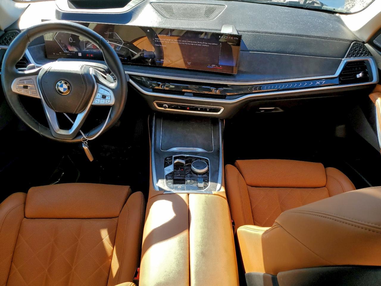 2023 BMW X7