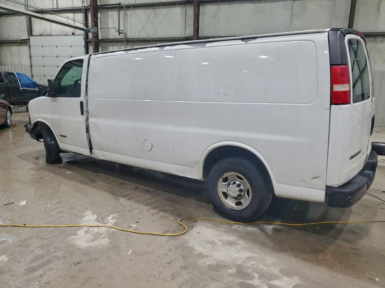 2006 CHEVROLET EXPRESS 2500