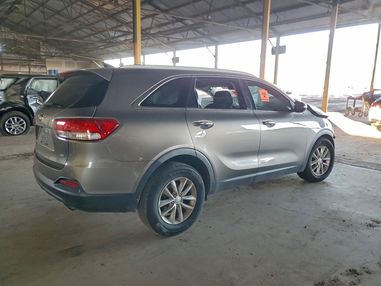 2016 KIA SORENTO