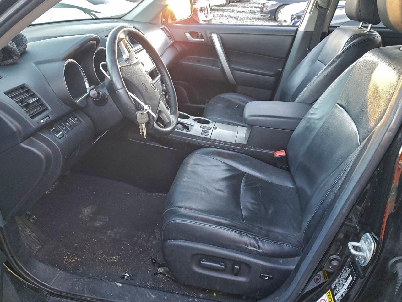 2013 TOYOTA HIGHLANDER