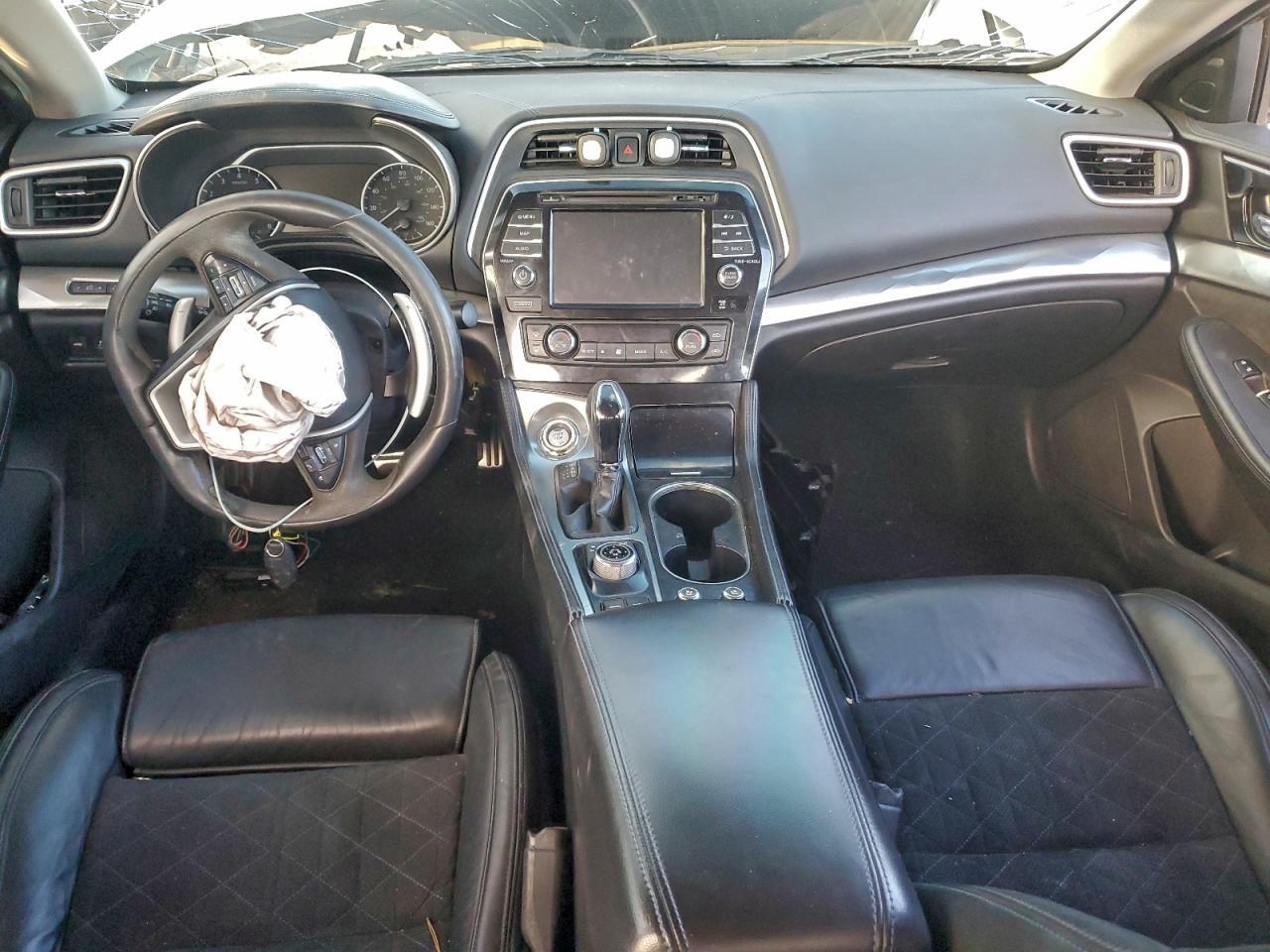 2016 NISSAN Maxima