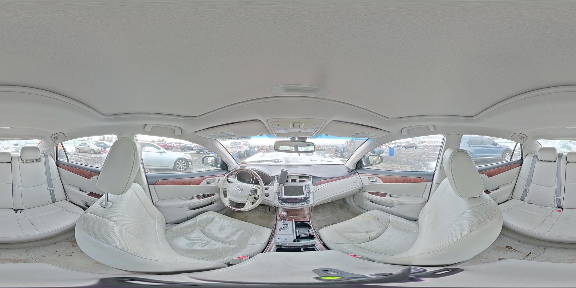 2012 TOYOTA Avalon