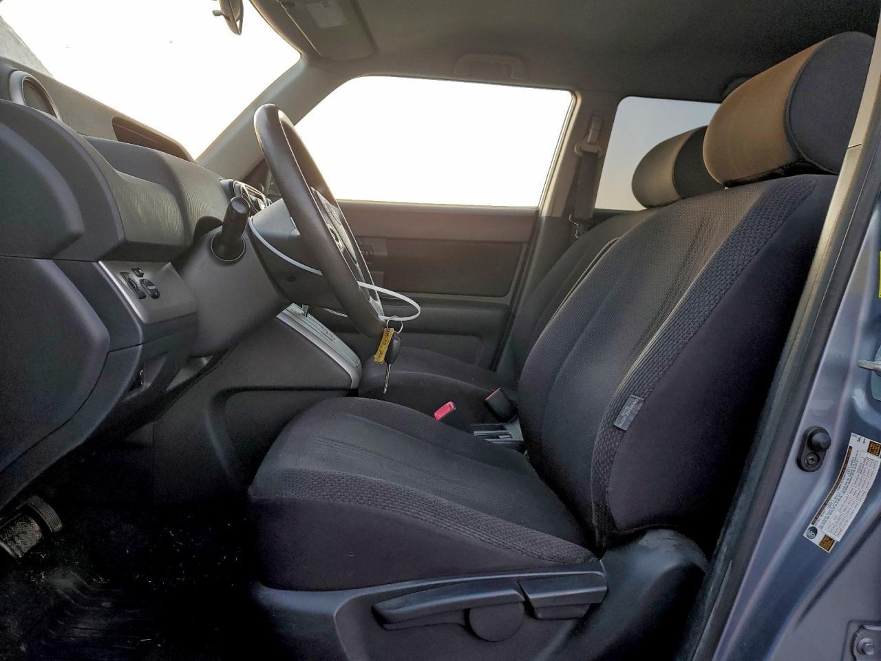 2010 TOYOTA SCION