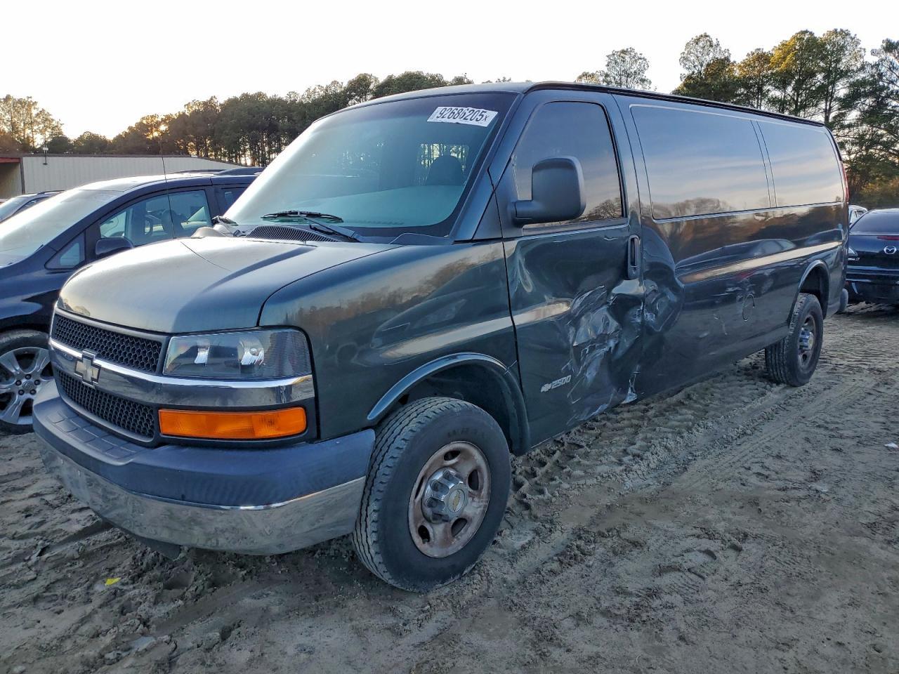 2003 CHEVROLET EXPRESS 2500