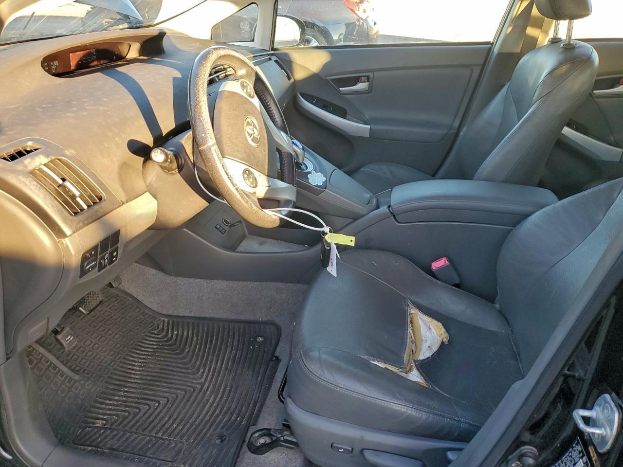 2011 TOYOTA PRIUS