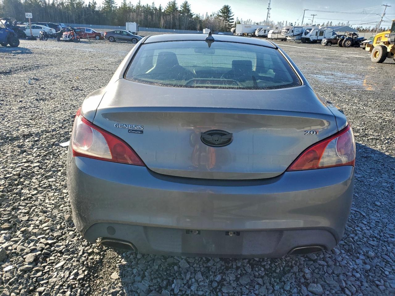 2010 HYUNDAI GENESIS