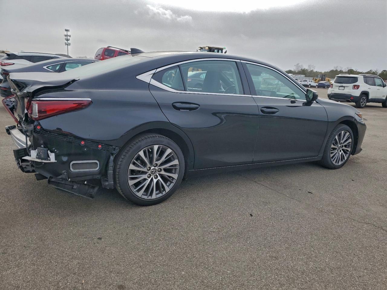 2019 LEXUS ES 350