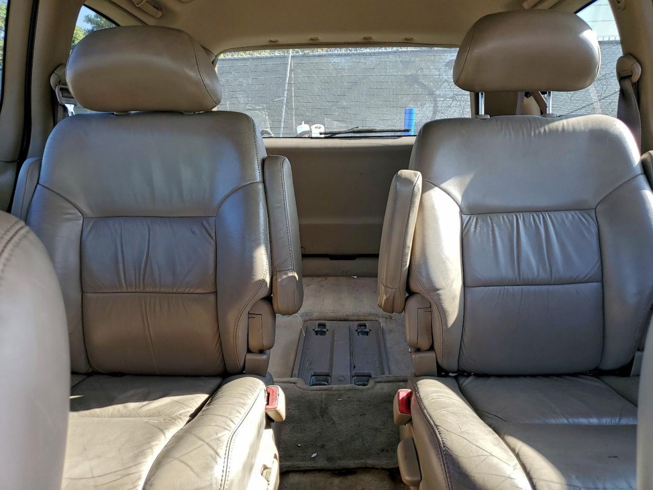 2002 TOYOTA SIENNA