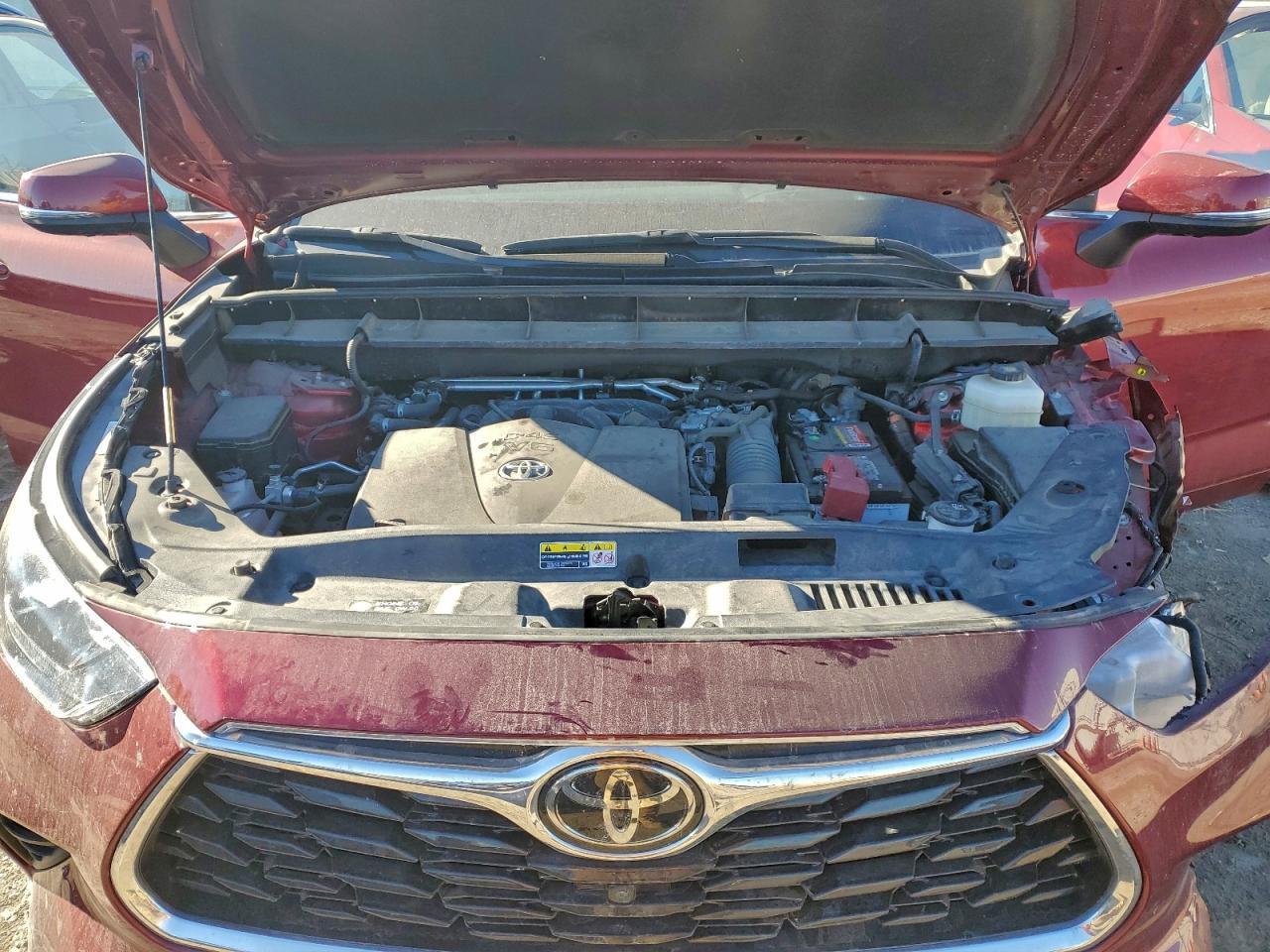 2022 TOYOTA HIGHLANDER