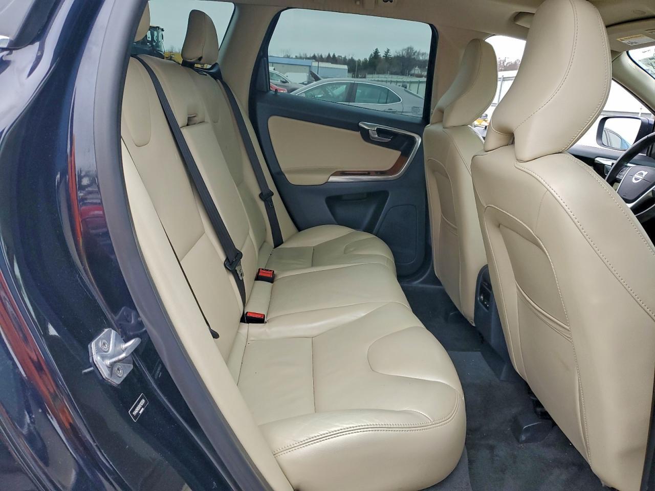 2017 VOLVO XC60
