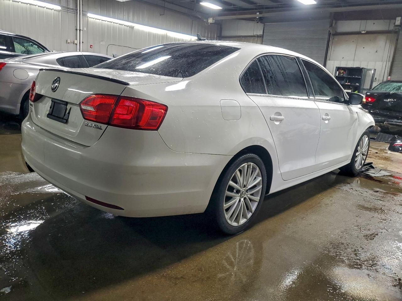 2012 VOLKSWAGEN JETTA