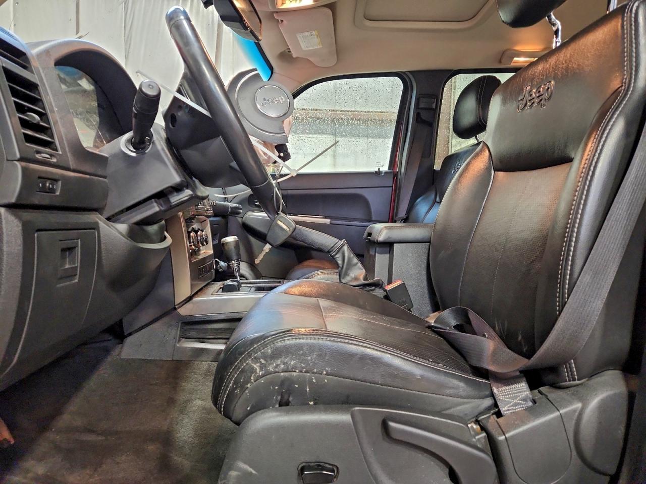 2012 JEEP Liberty