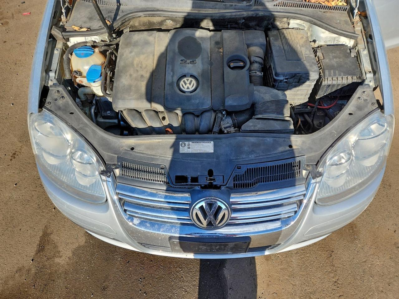 2010 VOLKSWAGEN JETTA
