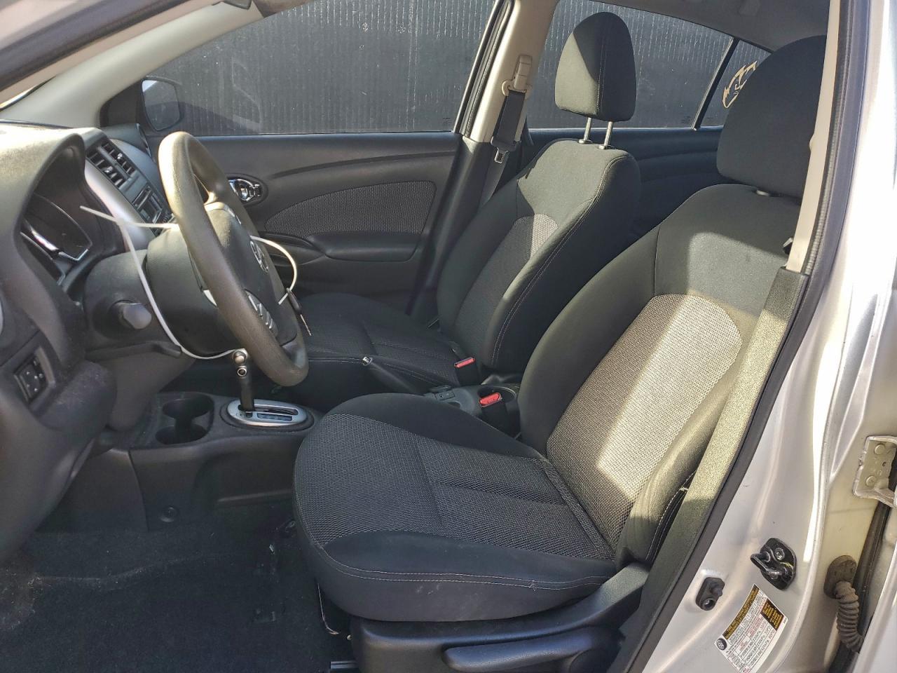 2015 NISSAN VERSA