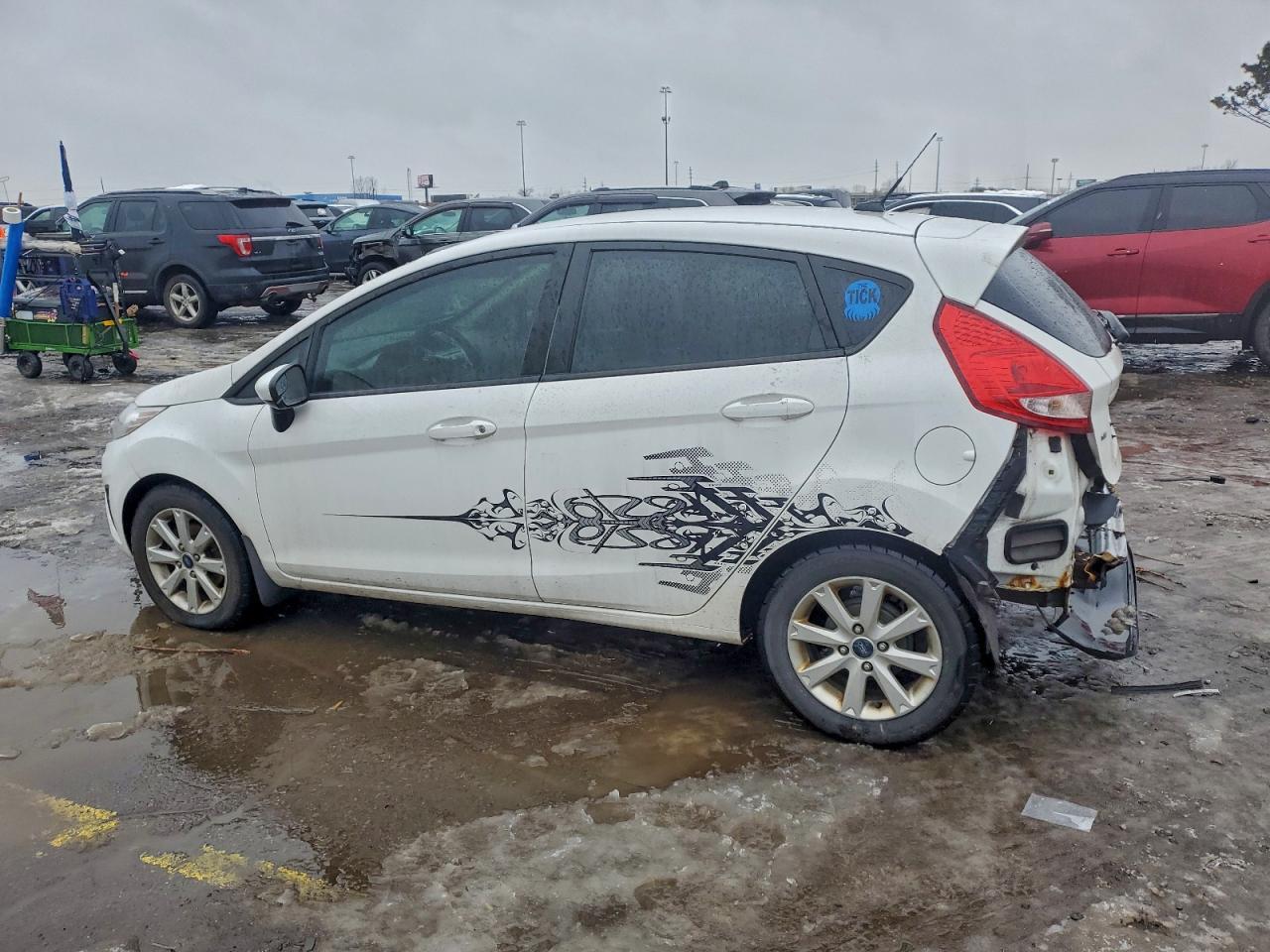 2011 FORD Fiesta