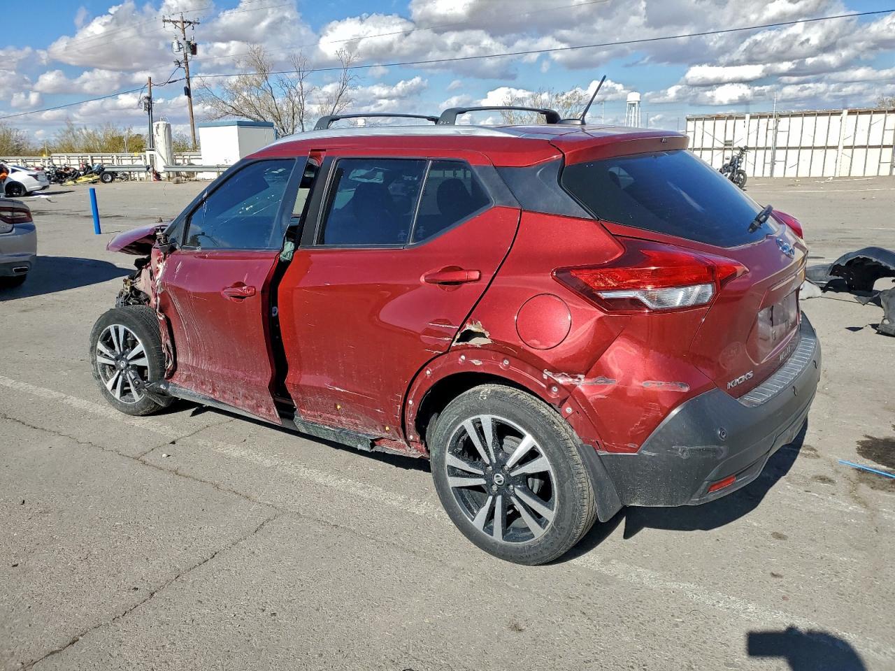 2020 NISSAN KICKS