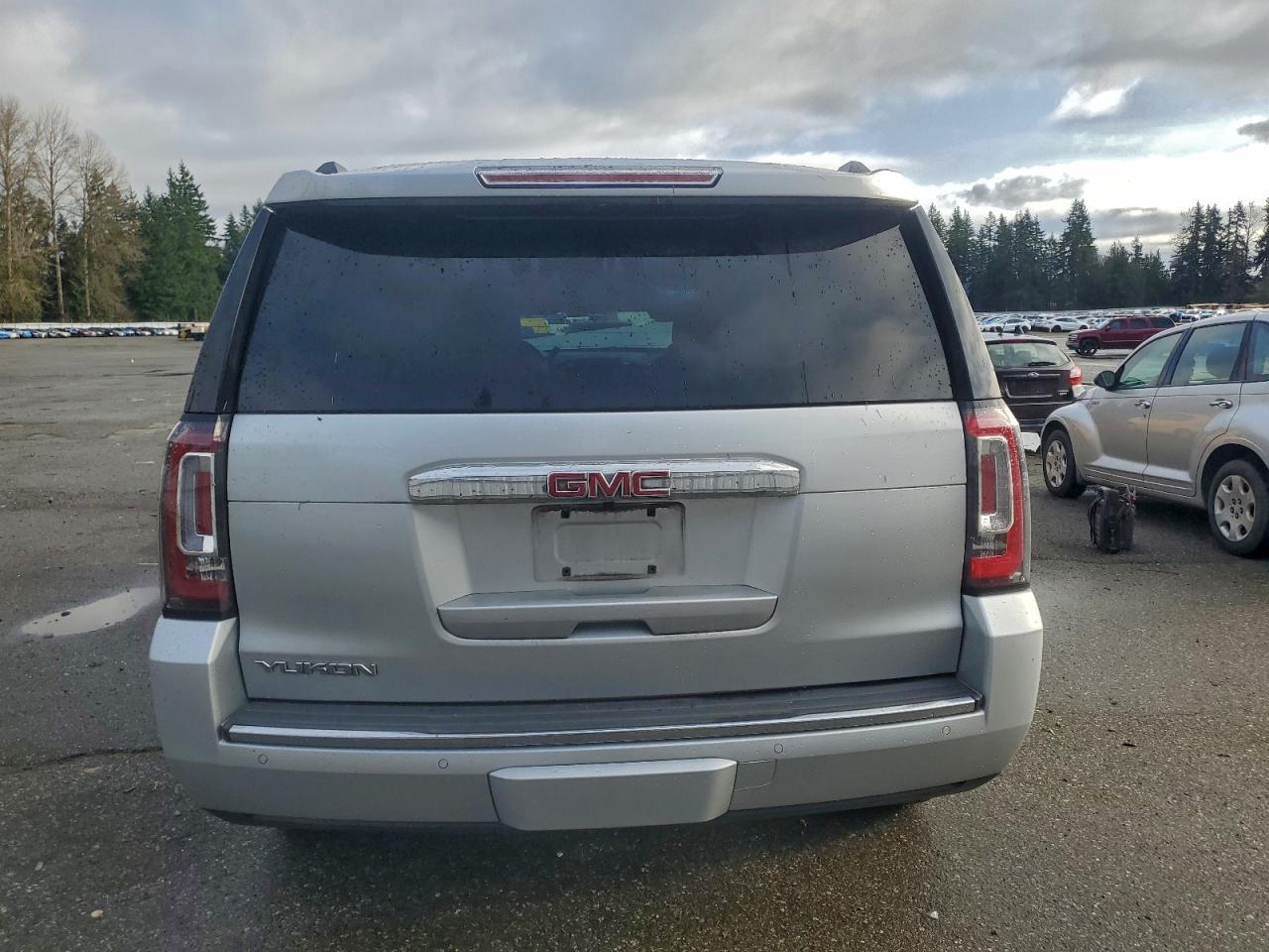 2016 GMC Yukon