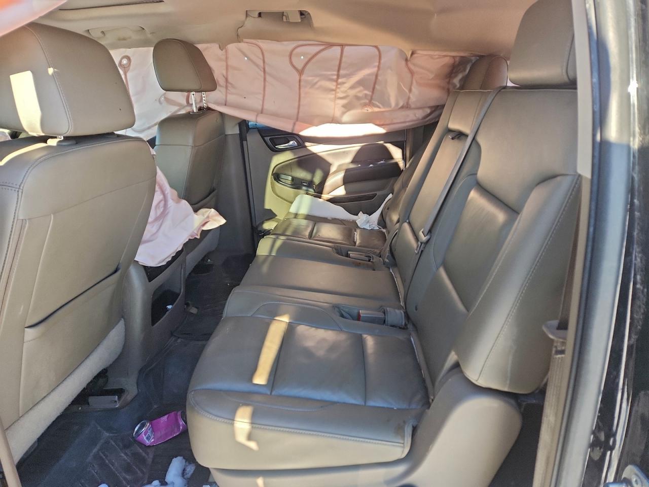 2016 CHEVROLET Suburban