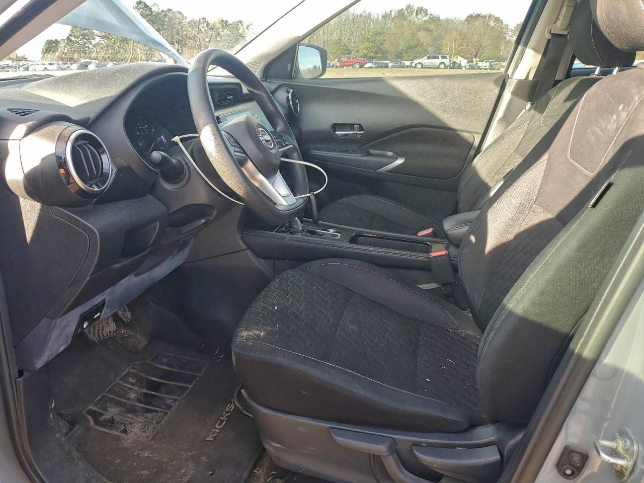 2022 NISSAN KICKS