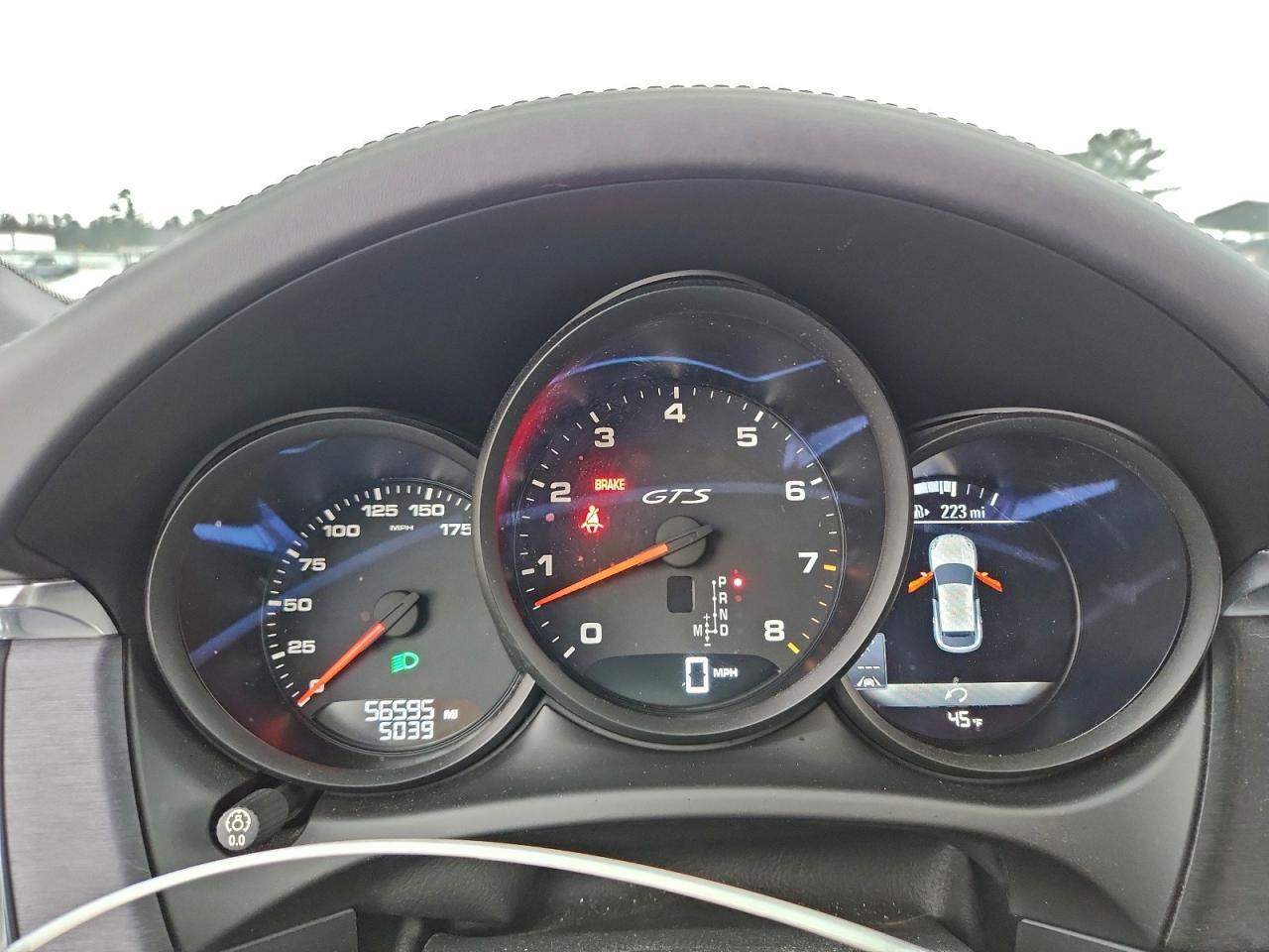 2017 PORSCHE Macan