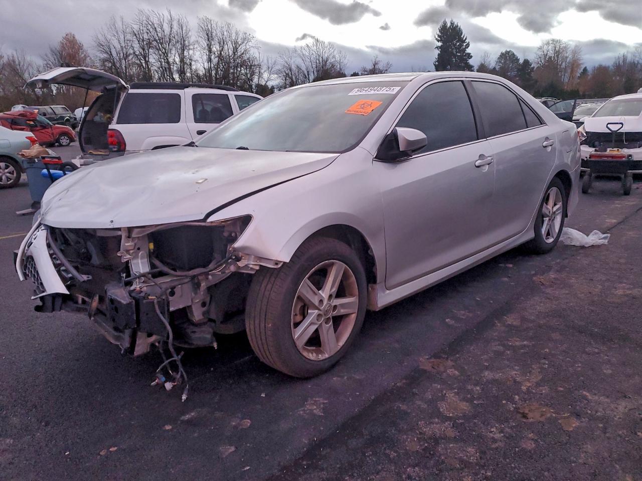 2014 TOYOTA CAMRY