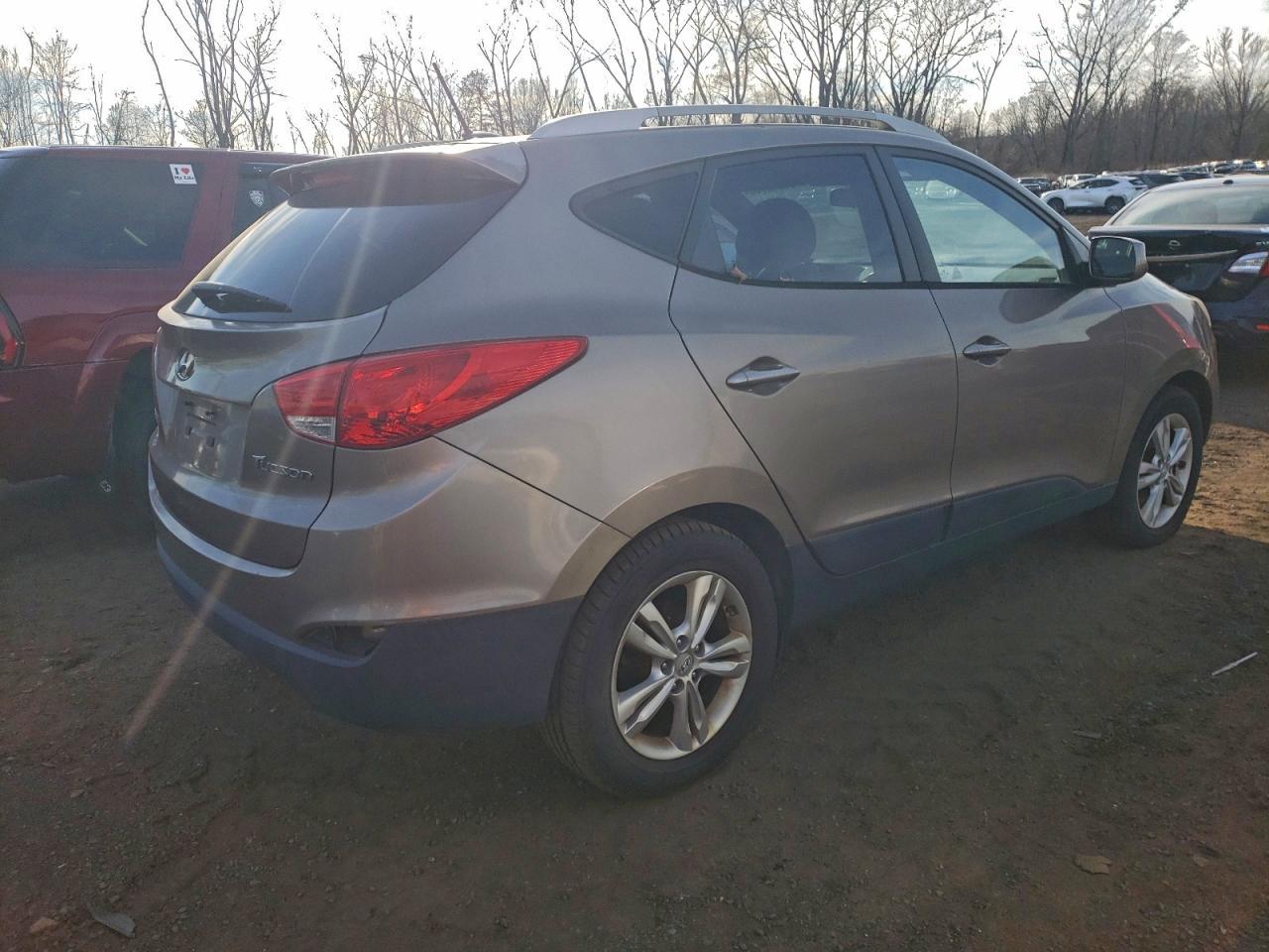 2011 HYUNDAI TUCSON
