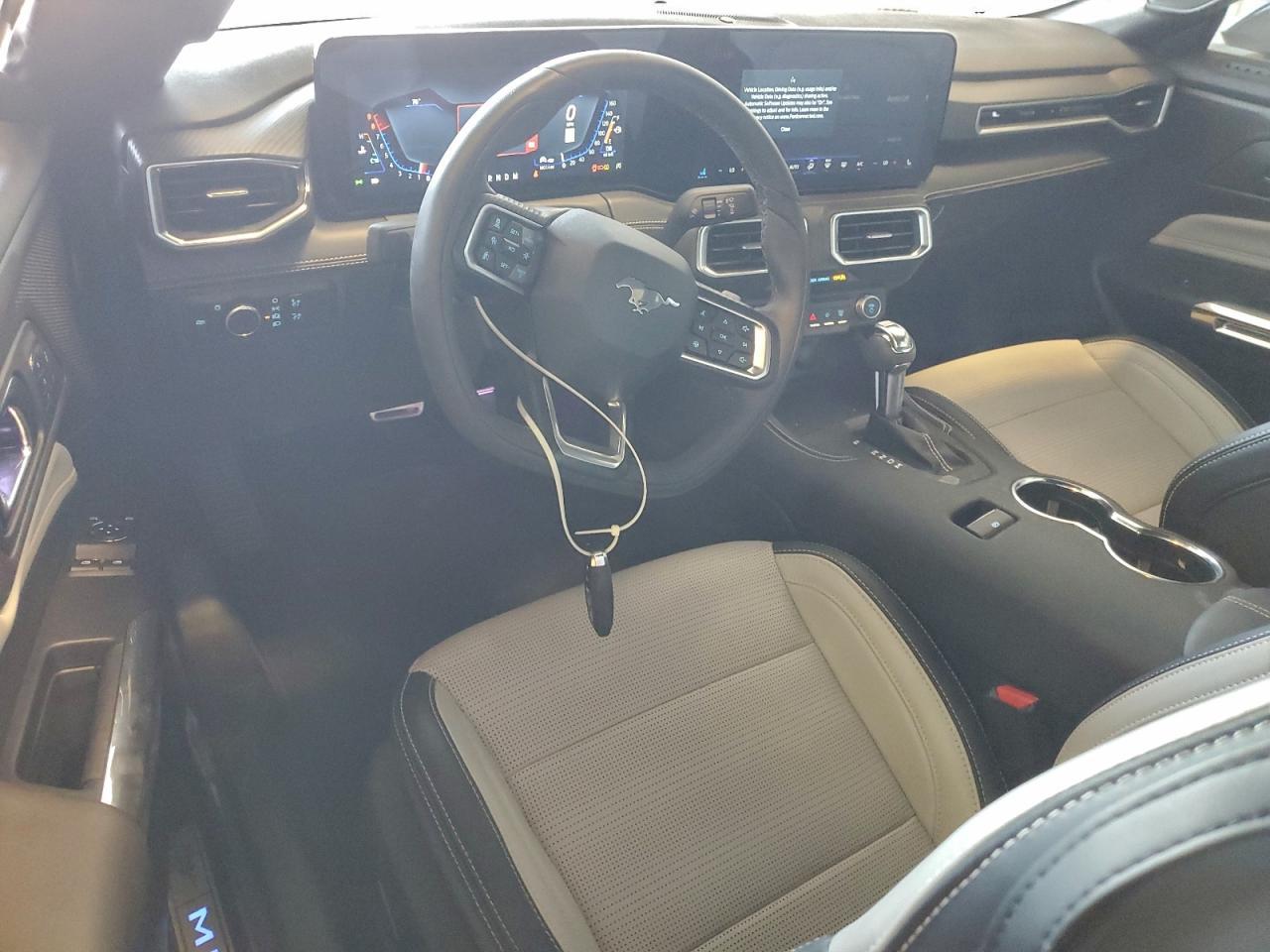 2025 FORD MUSTANG