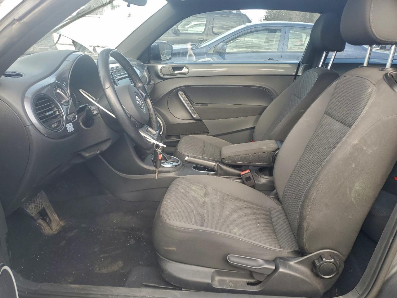2014 VOLKSWAGEN Beetle