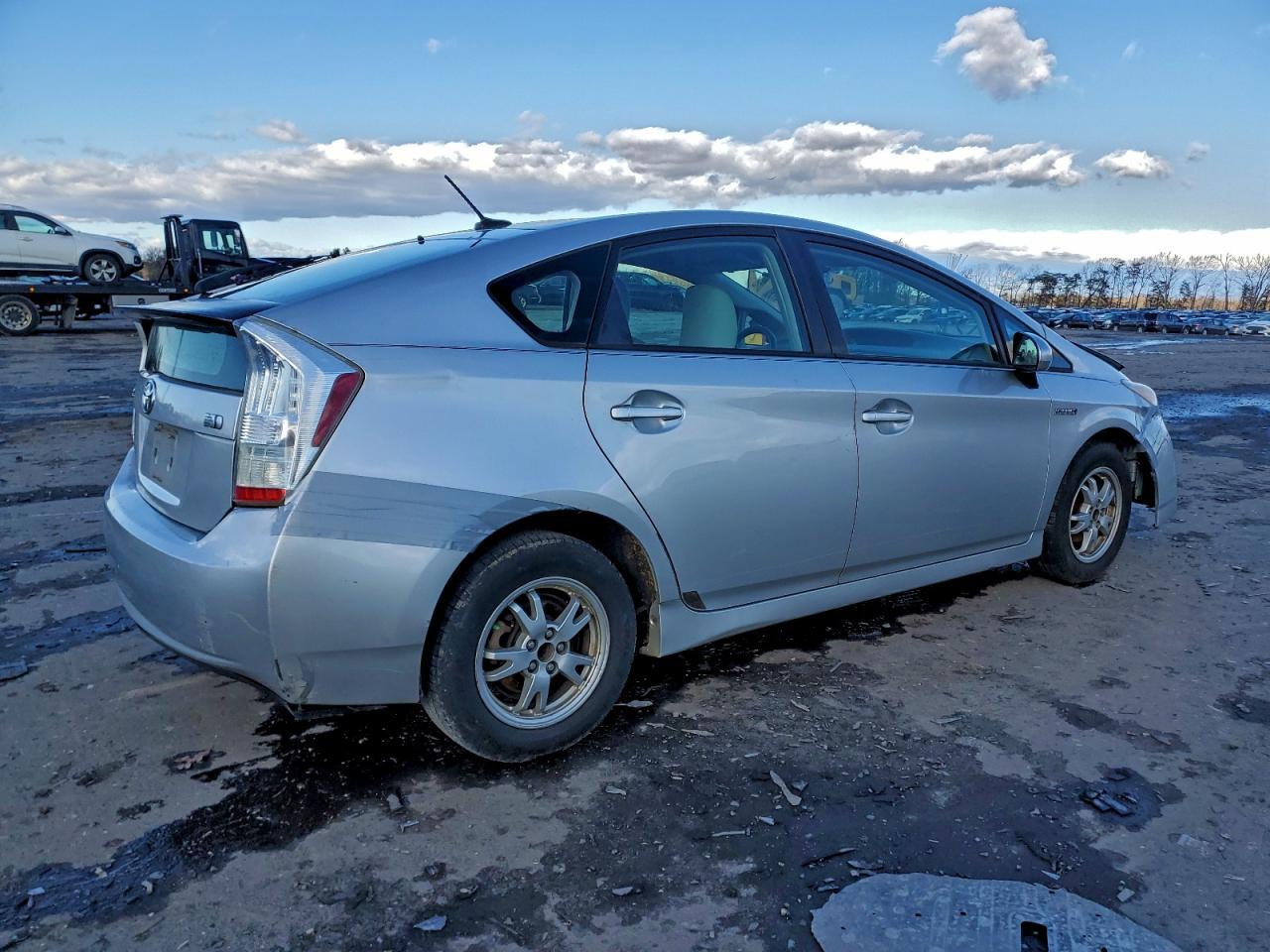 2011 TOYOTA PRIUS