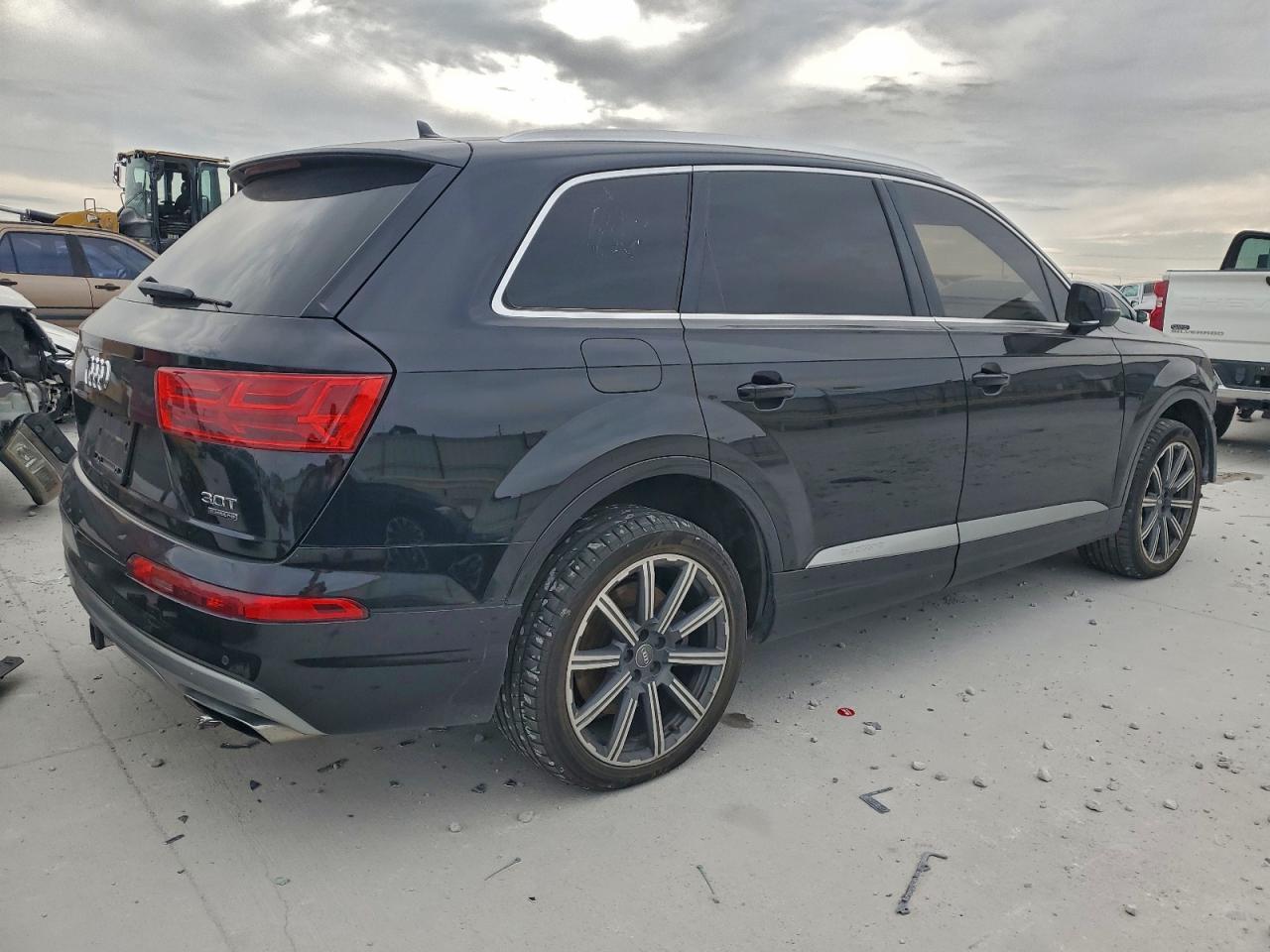 2017 AUDI Q7