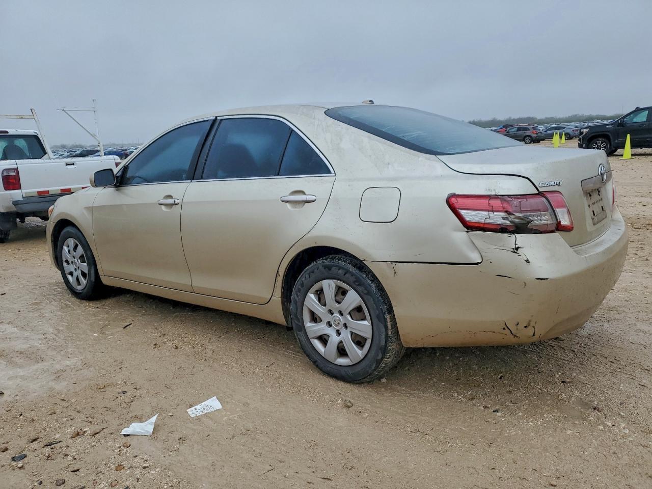 2010 TOYOTA CAMRY