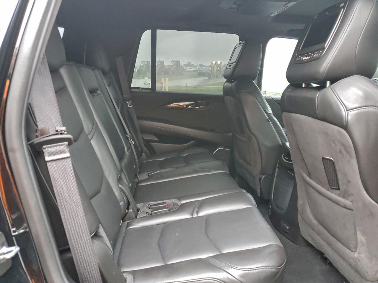 2018 CADILLAC ESCALADE