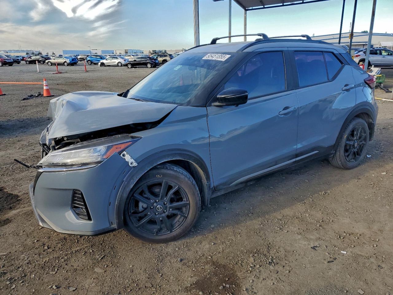 2021 NISSAN KICKS