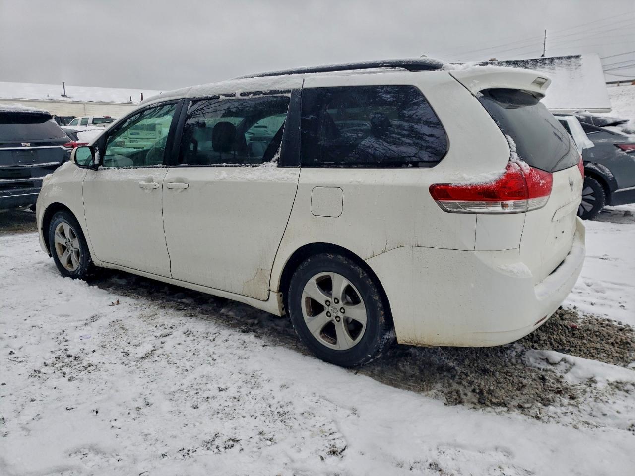 2013 TOYOTA SIENNA