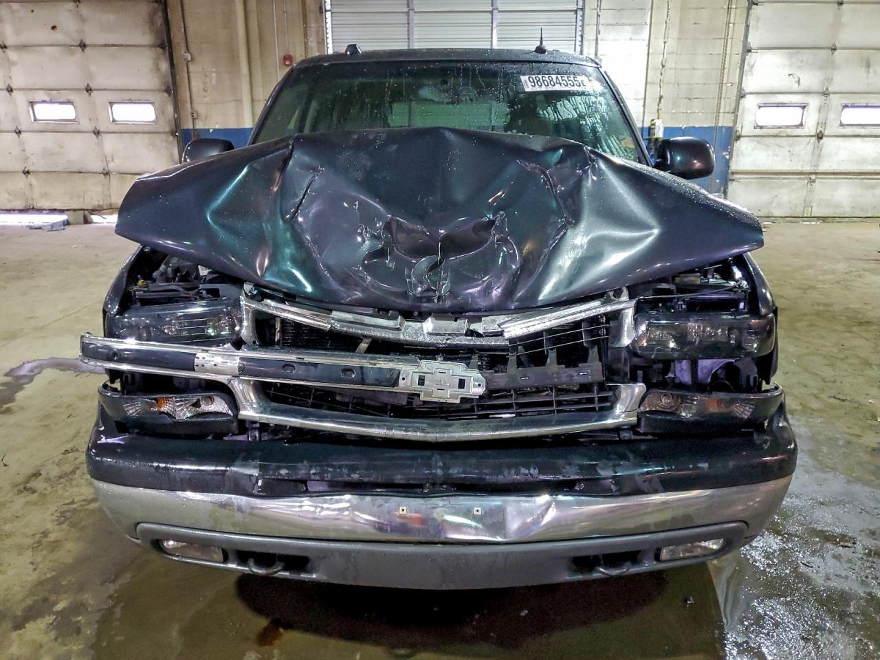 2004 CHEVROLET Suburban