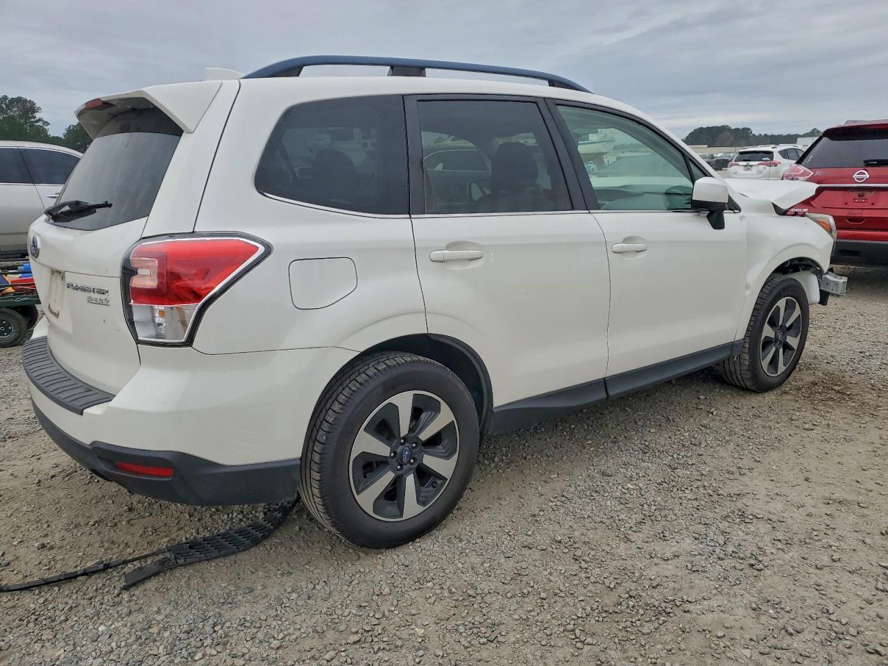 2017 SUBARU FORESTER