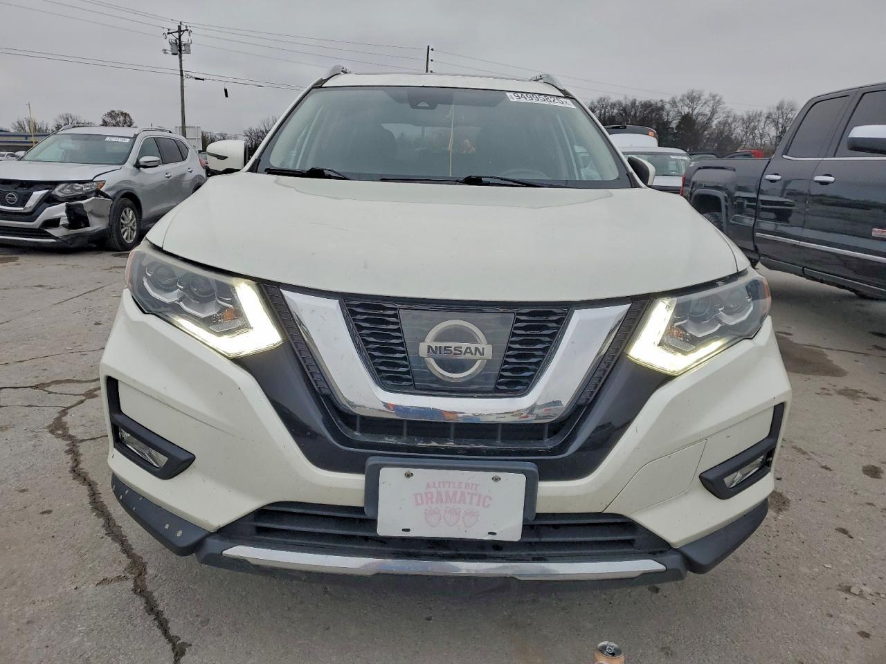 2017 NISSAN ROGUE
