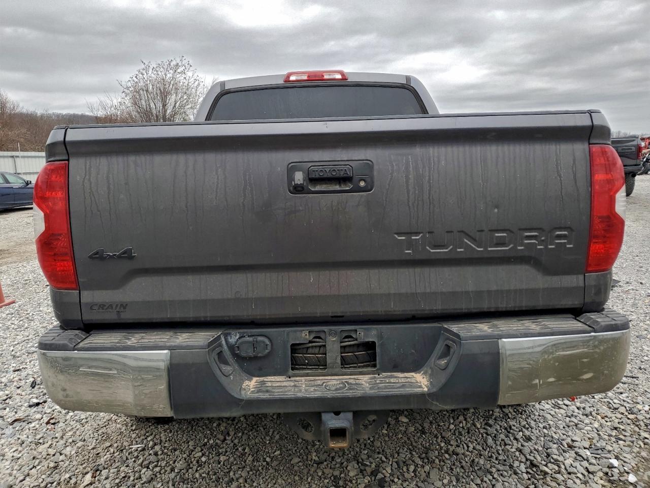2017 TOYOTA TUNDRA