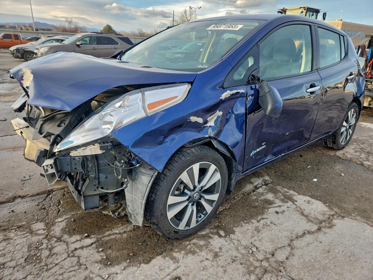 2017 NISSAN LEAF